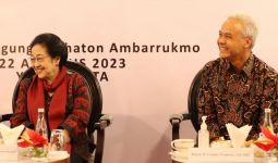 Ajak Ibu-Ibu Memilih Ganjar, Megawati Lalu Ungkap Komitmen - JPNN.com