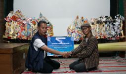 Desa Sukorejo Dapat Bantuan Wayang & Congyang dari Indra Karya, Senang Sekali  - JPNN.com