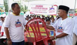 Nelayan Balad Ganjar Berikan Tenda dan Ratusan Kursi Untuk Warga Pangandaran - JPNN.com