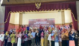 Bantu Ekonomi Keluarga, Ibu-Ibu DWP Kota Bekasi Belajar Digital Marketing dengan AI - JPNN.com