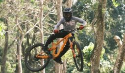 Cerita Ahsanul Hakiki Rider MTB Asal Lombok Tengah Hobi Sepeda Karena Keluarga - JPNN.com