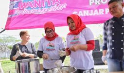 Wanita Nelayan Ganjar Beri Pelatihan Pengolahan Bakso Ikan & Rumah Produksi di Pangandaran - JPNN.com