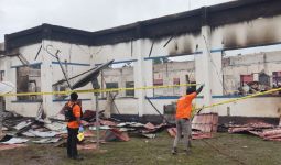 Polisi Olah TKP Kebakaran 3 Kantor Dinas di Yahukimo - JPNN.com
