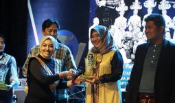 Selamat, Kanwil Bea Cukai Sumbagbar Raih Penghargaan di Ajang Tribun Lampung Award - JPNN.com
