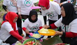 Santri Dukung Ganjar Gelar Festival Jajanan Nusantara Bareng Majelis Taklim Al-Firdaus - JPNN.com