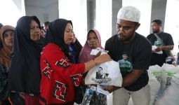 SandiUno Fans Club dan RSI Maluku Berkolaborasi Gelar Bazar Sembako Murah - JPNN.com