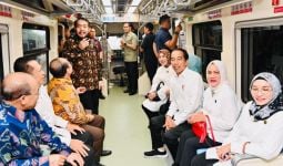 Didampingi Luhut hingga Ketua MK, Jokowi Resmikan LRT Terintegrasi Jabodebek - JPNN.com