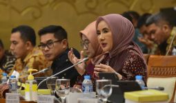 Nicke Widyawati Pastikan Kesiapan Pertamina Jaga Pasokan BBM dan LPG Menjelang Nataru - JPNN.com