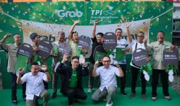 Grab Kembali Berikan Mobil Kepada Ratusan Mitra Pengemudi Gold Kapten - JPNN.com