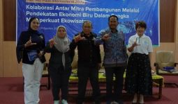 Dorong Konsep Ekonomi Biru, Mowilex Dukung Ekowisata Hiu Paus di Sumbawa - JPNN.com