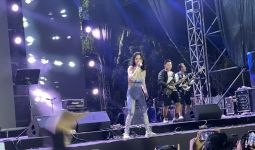 Dewi Perssik Pamer Goyangan dan Lagu Baru di Synchronize Fest 2023 - JPNN.com