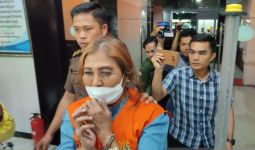 Perempuan Buron Kasus Korupsi Dana BOK Puskesmas Ditangkap di Jakarta, Tuh Orangnya! - JPNN.com