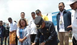 Bupati Timor Tengah Selatan Resmikan Teknologi Pengubah Udara menjadi Air   - JPNN.com
