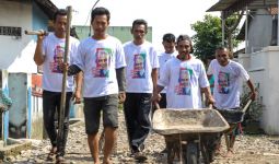 Tuan Guru Sahabat Ganjar Bersihkan Desa Untuk Perkuat Budaya Gotong Royong - JPNN.com