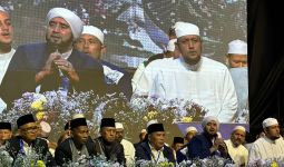 Habib Syech Sampaikan Selamat Ulang Tahun untuk PAN di Acara Lampung Berselawat - JPNN.com