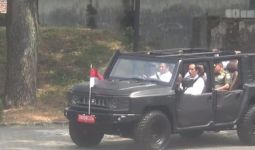 Pakai Rantis Maung Disopiri Prabowo, Jokowi: Mulus, Bagus - JPNN.com