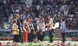 Presiden Jokowi Serahkan Legalitas Kerja sama Kemitraan Perhutani dalam Festival LIKE - JPNN.com