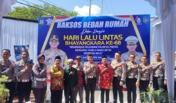 Ditlantas Polda Riau Renovasi Rumah Warga Tak Layak Huni - JPNN.com