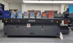 Epson Perkenalkan Printer Flatbed UV Pertama SureColor SC-V7000, Banyak Keunggulannya - JPNN.com
