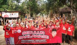Relawan Sedulur Saklawase Terus Bergerak, Berbagi Sembako hingga Deklarasi - JPNN.com