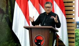 Hasto Sebut Wacana Jokowi Jadi Ketum PDIP Akan Dibahas pada 2025 - JPNN.com