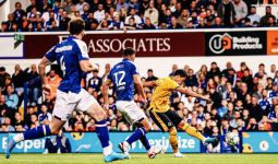 Ipswich vs Wolves: Elkan Baggott cs Menang, Pelatih Wolverhampton Kebingungan - JPNN.com