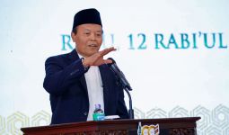 Peringatan 100 Tahun Pondok Gontor, HNW: Harmoni Islam dan Negara Harus Terus Dijaga - JPNN.com