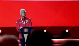 Ganjar Ungkap Isi Bisikan Jokowi di Rakernas PDIP, Pesannya Sangat Penting - JPNN.com
