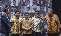 Kisah Luhut Gagal 'Membina' Gus Dur di Era Soeharto, Ini yang Terjadi - JPNN.com