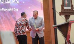Raih Penghargaan Sebagai Legislator Prorakyat Kecil dan Pedesaan, Kang Cucun Merespons Begini - JPNN.com