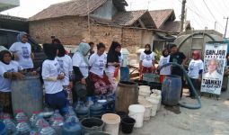 Kowarteg Ganjar Salurkan Bantuan Air Bersih Untuk Ibu-Ibu Prasejahtera - JPNN.com