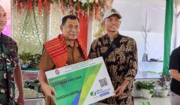 Ashari Tambunan Serahkan Santunan BPJS Ketenagakerjaan di Kecamatan Deli Serdang - JPNN.com
