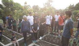 Ganjar Kagum dengan Inovasi Pertanian Jimmy Hantu di Bogor - JPNN.com