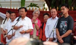 Kaesang Bertemu Prabowo Subianto, Diiringi Lagu Maju Tak Gentar - JPNN.com