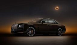 Rolls Royce Black Badge Ghost Ekleipsis Terinspirasi Langit Gerhana Matahari - JPNN.com