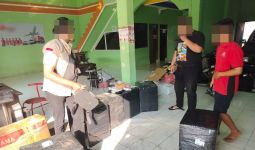 Periksa Jasa Ekspedisi, Bea Cukai Gagalkan Pengiriman Rokok Ilegal di Malang - JPNN.com