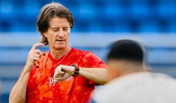 Pieter Huistra Beri Ultimatum buat Pemain Borneo FC - JPNN.com