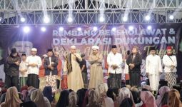 Pemimpin Tepat untuk Indonesia, Prabowo Dapat Dukungan Ribuan Masyarakat dan Kiai di Jateng - JPNN.com