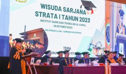 Rektor ISTA Jakarta Ingatkan Wisudawan Penting Memiliki Integritas dan Etika - JPNN.com