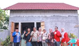 Punya Rumah dari Tuku Lemah Oleh Omah, Munadhiroh Semringah Sambut Nana Sudjana - JPNN.com