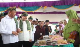 Pj Gubernur Agus Fatoni dan Menko Muhadjir Hadiri Peringatan Hari Santri di Musi Banyuasin - JPNN.com