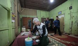 Tidur Satu Atap dengan Ganjar, Warga Lampung Timur Kegirangan - JPNN.com