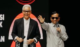Rakyat Bakal Bereaksi Keras Lihat Aparat Menurunkan Baliho Ganjar-Mahfud  - JPNN.com