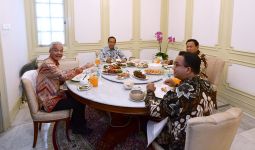Saat Jokowi Undang Tiga Bacapres Makan Siang di Istana, Lihat Ekspresi Mereka - JPNN.com