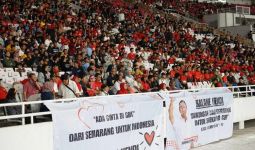 Suporter dari Semarang Ramaikan Final Liga Kampung Soekarno Cup di GBK - JPNN.com