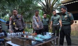 Jenderal Polri dan TNI Pimpin Penggerebekan Barak Judi dan Narkoba, Tuh Hasilnya - JPNN.com
