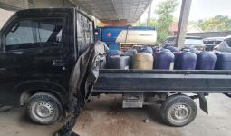 Pertamina dan Polri Temukan Gudang BBM Subsidi Ilegal di Pati, Tuh Barang Buktinya! - JPNN.com