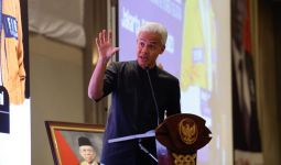 Komitmen Ganjar Pranowo Untuk Tingkatkan Kesejahteraan Guru di Indonesia - JPNN.com