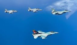 Pesawat Tempur F-16 TNI AU Bertemu Pasukan Malaysia di Selat Malaka, Ini yang Terjadi - JPNN.com