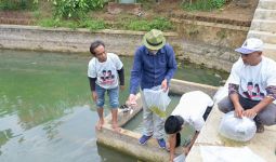 Sahabat Sandiaga Dulur Galuh Babarengan Ganjar Gelar Pelatihan Budi Daya Ikan Air Tawar - JPNN.com